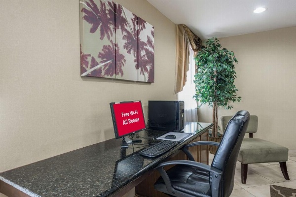 Red Roof Inn & Suites Little Rock image 17