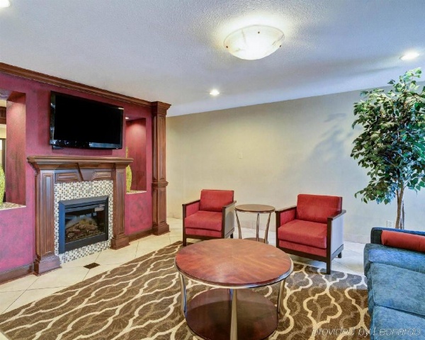 Red Roof Inn & Suites Little Rock image 4